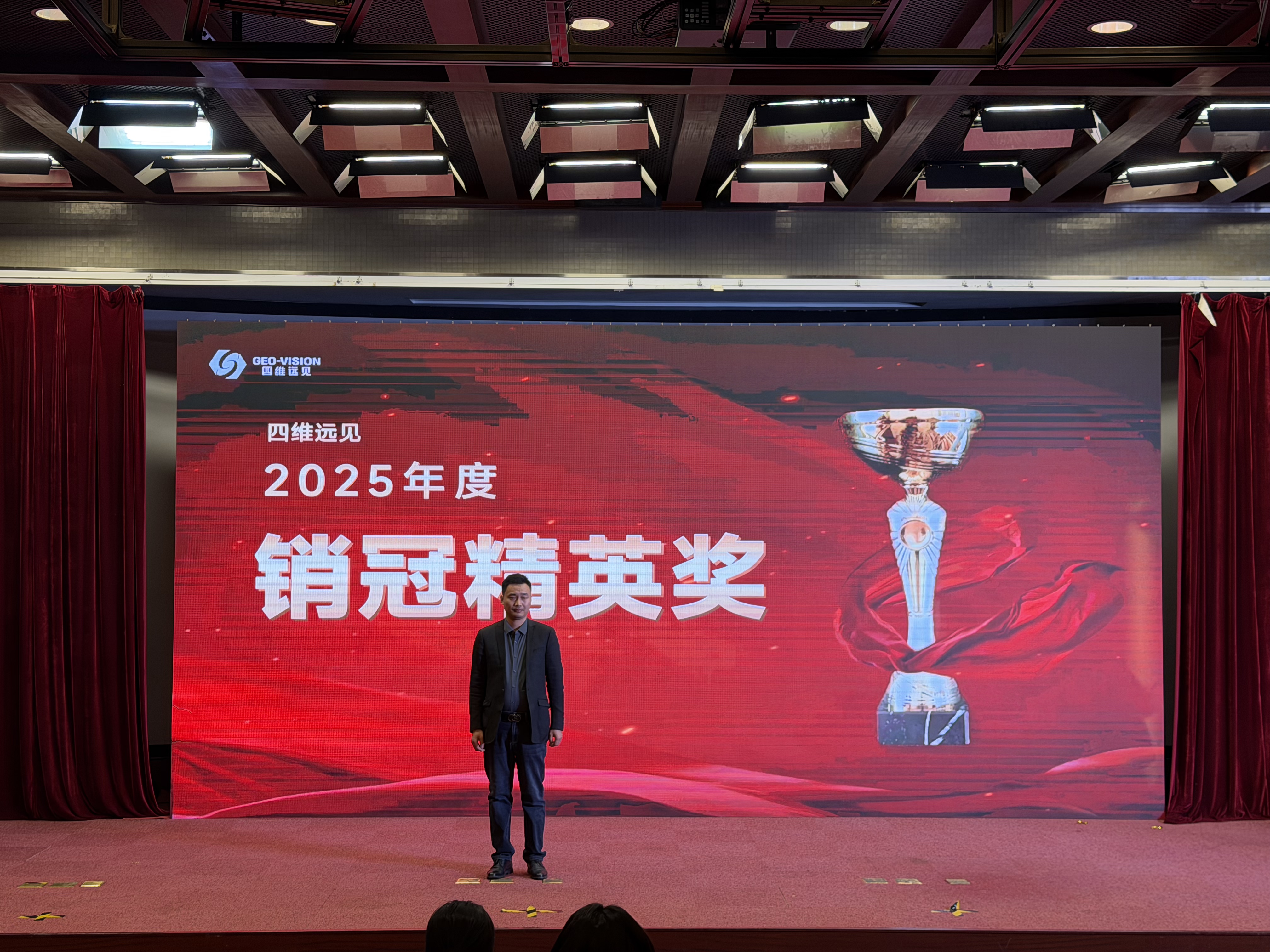 0121-3.jpg 0121-3.jpg