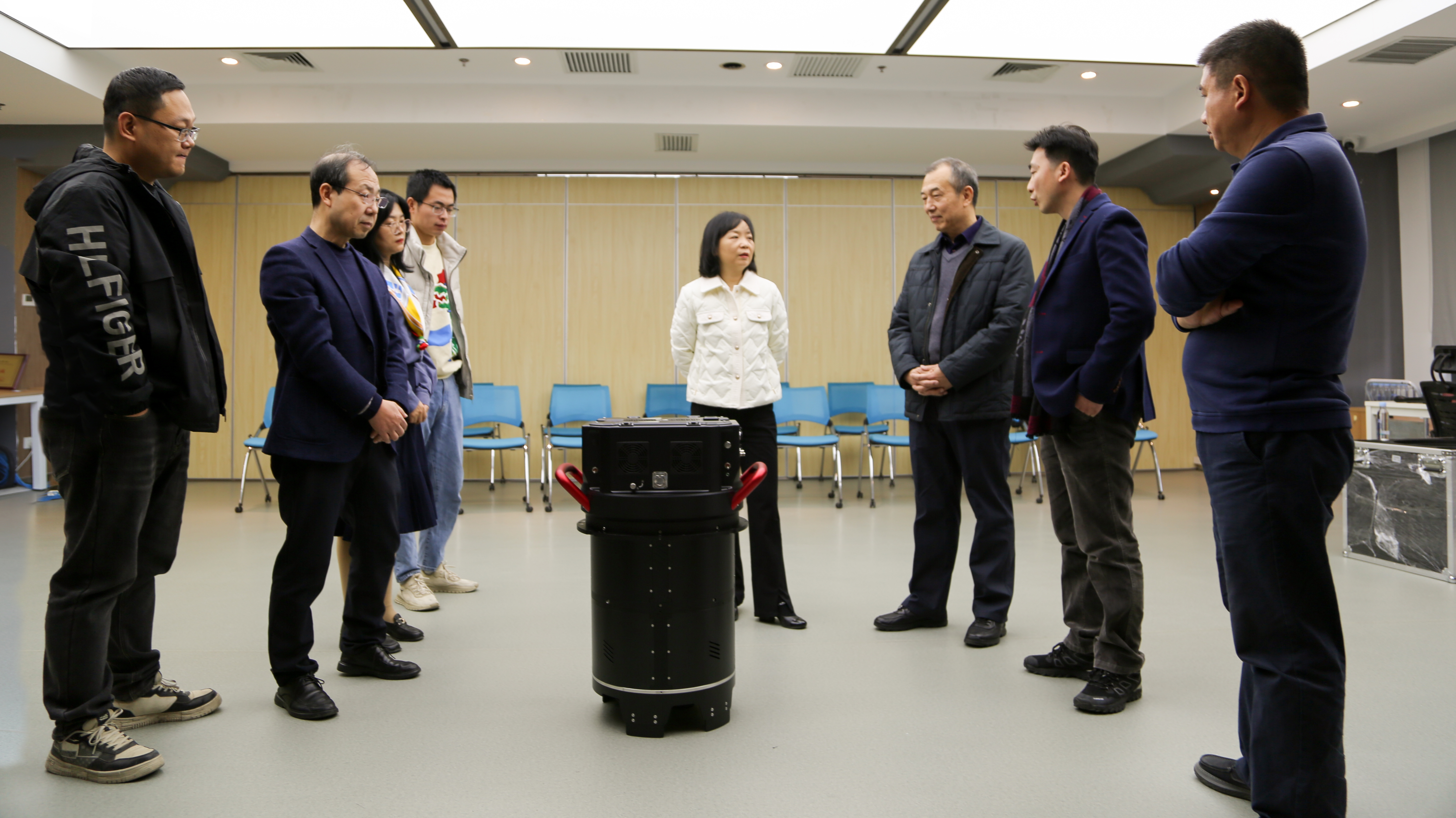 图片_20231127105300_副本.jpg